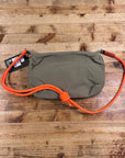 topologie bottle sacoche bag large moss and 8mm rope strap flash persimmon