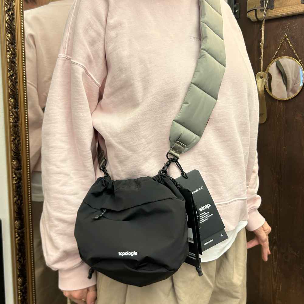 topologie reversible bucket black and puffer strap moss – www