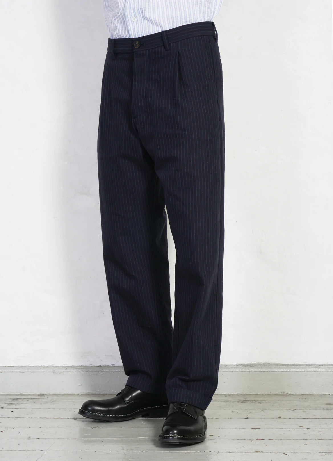 hansen sune pleated wide cut trousers blue pin (LAST SIZE MEDIUM hansen sune pleated wide cut trousers blue pin (LAST SIZE MEDIUM