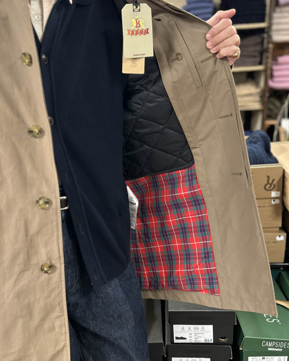 baracuta g10 trench coat detachable with wind flap tan
