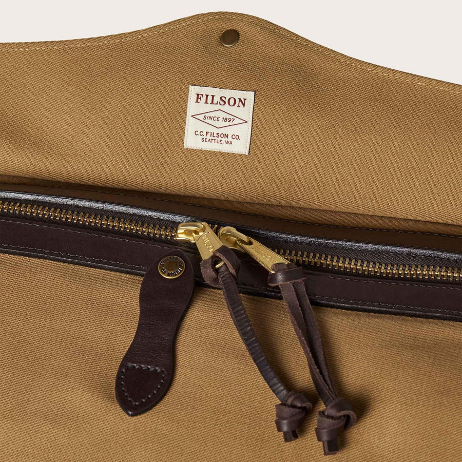 filson rugged twill medium duffle bag tan