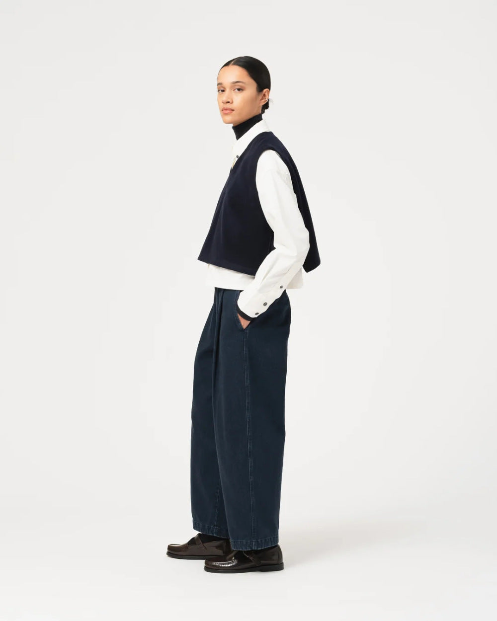 girls of dust vee vest pachuca wool navy