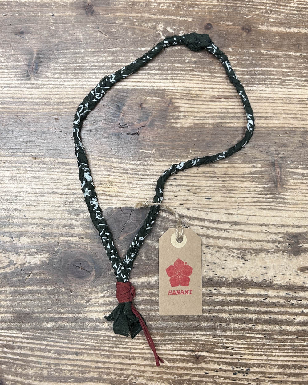 hanami bandana necklace dark green white rust