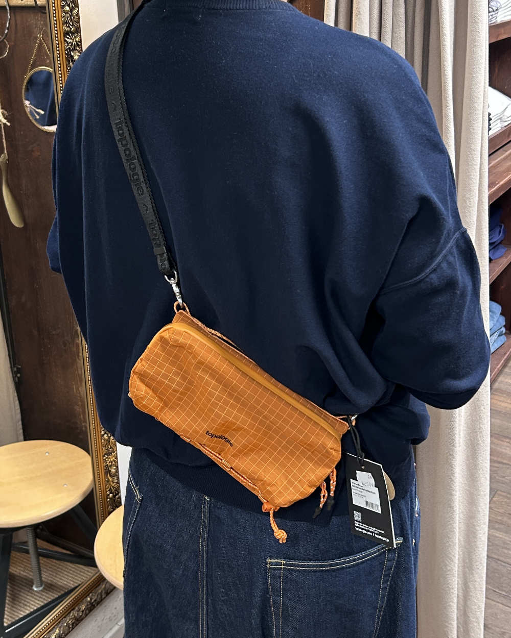 topologie bottle sacoche medium burn orange ripstop and utility sling black