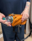 topologie bottle sacoche medium burn orange ripstop and utility sling black