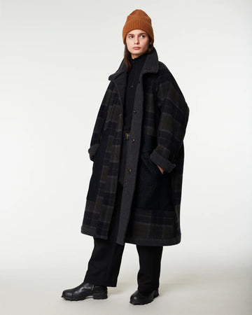 girls of dust army trench reversible caviar golf wool (LAST SIZE S/M)